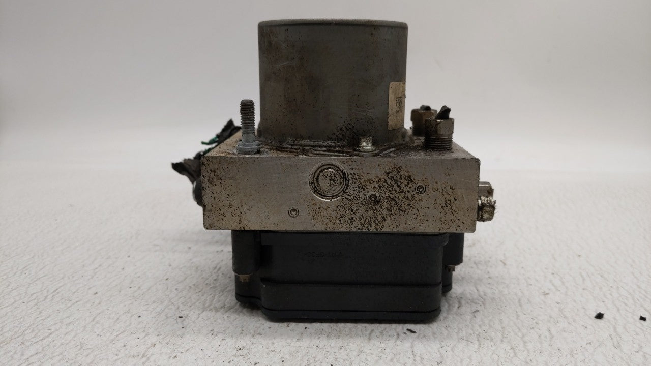 2015-2018 Dodge Grand Caravan ABS Pump Control Module Replacement P/N:P68183803AC 68183803AC Fits Fits 2015 2016 2017 2018 O