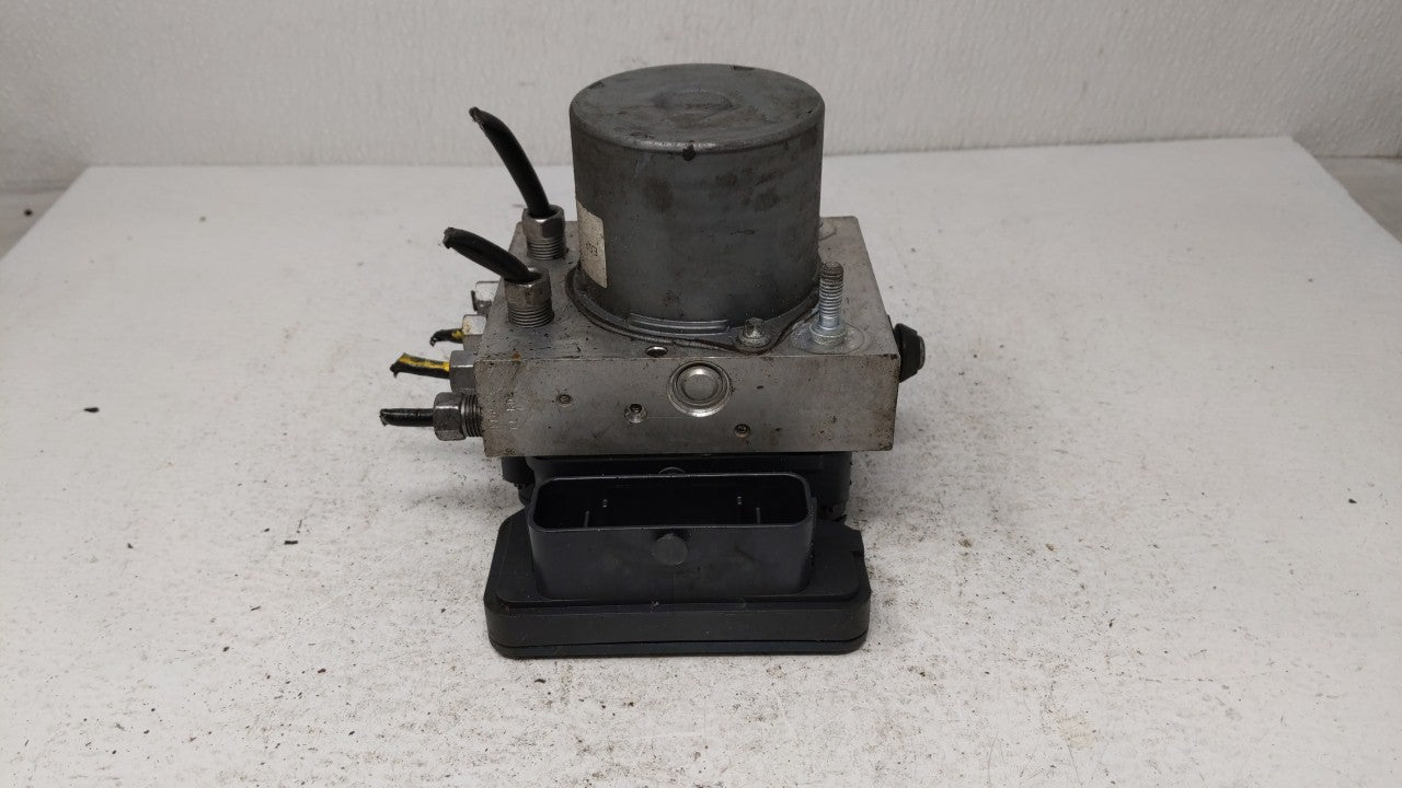 2015-2018 Dodge Grand Caravan ABS Pump Control Module Replacement P/N:P68183803AC 68183803AC Fits Fits 2015 2016 2017 2018 O