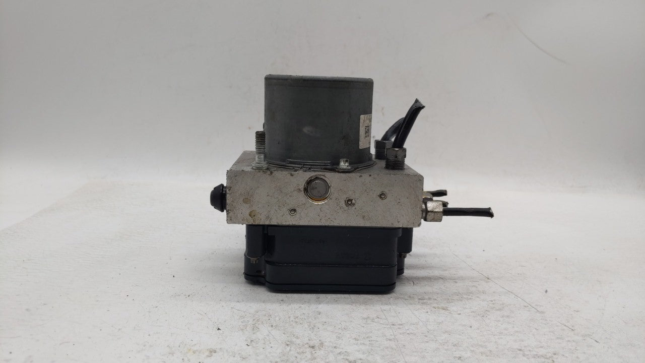 2015-2018 Dodge Grand Caravan ABS Pump Control Module Replacement P/N:P68183803AC 68183803AC Fits Fits 2015 2016 2017 2018 O