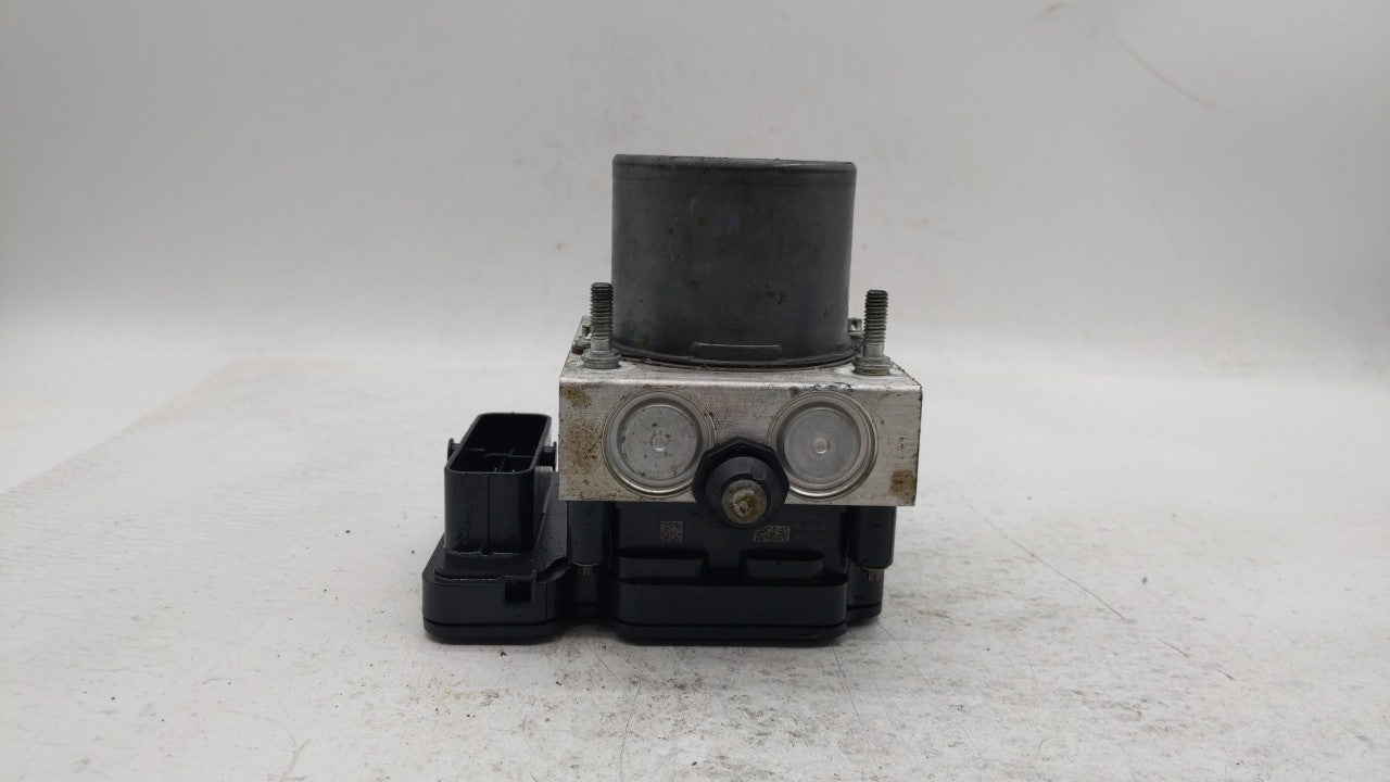 2015-2018 Dodge Grand Caravan ABS Pump Control Module Replacement P/N:P68183803AC 68183803AC Fits Fits 2015 2016 2017 2018 O