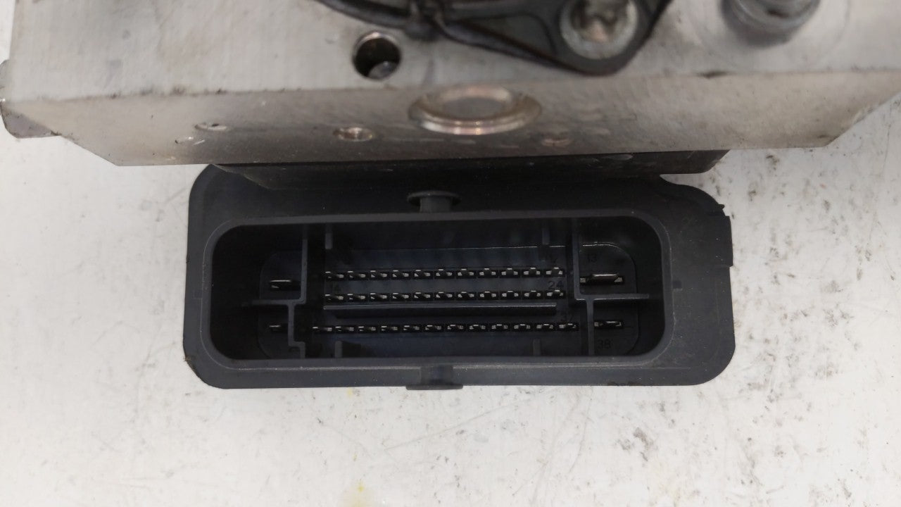 2015-2018 Dodge Grand Caravan ABS Pump Control Module Replacement P/N:P68183803AC 68183803AC Fits Fits 2015 2016 2017 2018 O