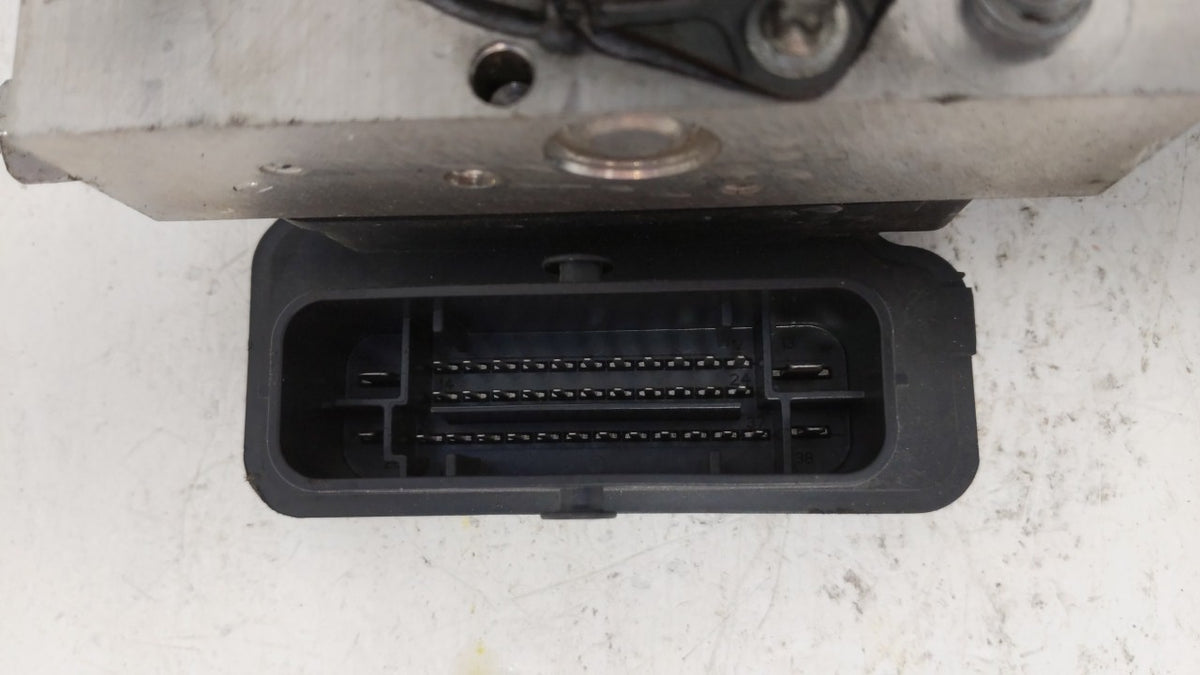 2015-2020 Dodge Grand Caravan Anti-Lock Brake ABS Pump Module Actuator OEM P/N:P68183803AC 68183803AC Fits OEM Used Auto Par