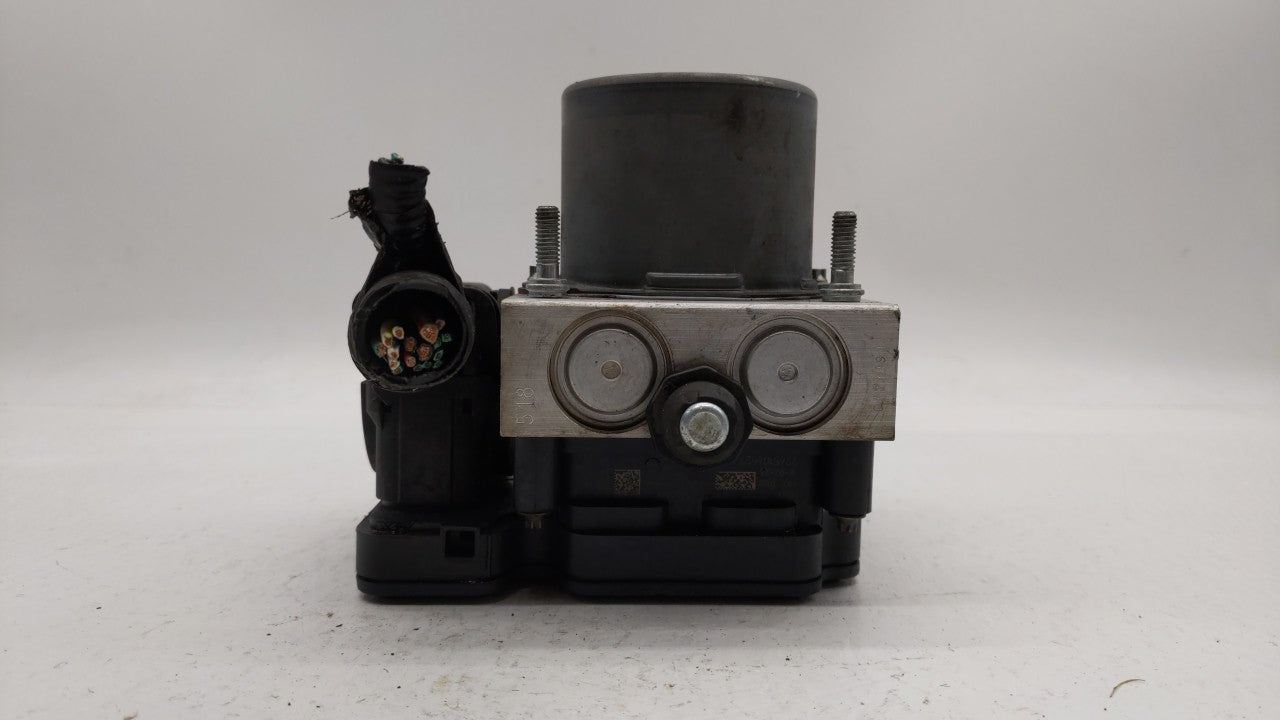 2015-2018 Dodge Grand Caravan ABS Pump Control Module Replacement P/N:P68183803AC 68183803AC Fits Fits 2015 2016 2017 2018 O