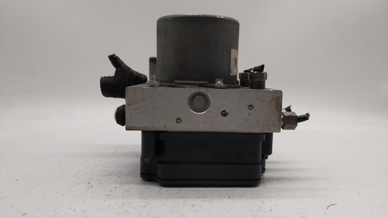 2015-2018 Dodge Grand Caravan ABS Pump Control Module Replacement P/N:P68183803AC 68183803AC Fits Fits 2015 2016 2017 2018 O