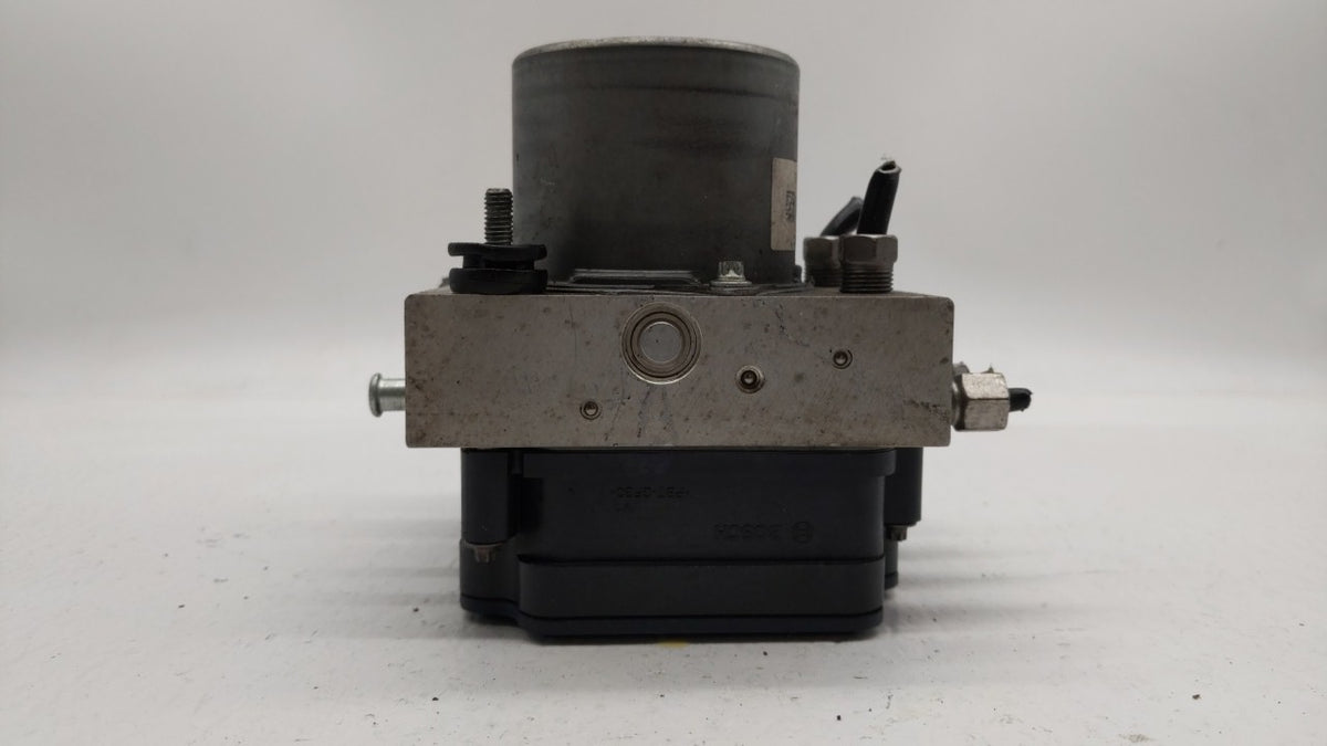 2015-2020 Dodge Grand Caravan Anti-Lock Brake ABS Pump Module Actuator OEM P/N:P68183803AC 68183803AC Fits OEM Used Auto Par