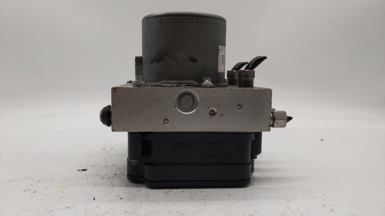 2015-2018 Dodge Grand Caravan ABS Pump Control Module Replacement P/N:P68183803AC 68183803AC Fits Fits 2015 2016 2017 2018 O