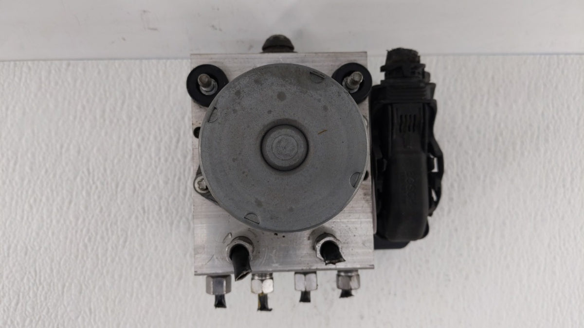 2015-2020 Dodge Grand Caravan Anti-Lock Brake ABS Pump Module Actuator OEM P/N:P68183803AC 68183803AC Fits OEM Used Auto Par