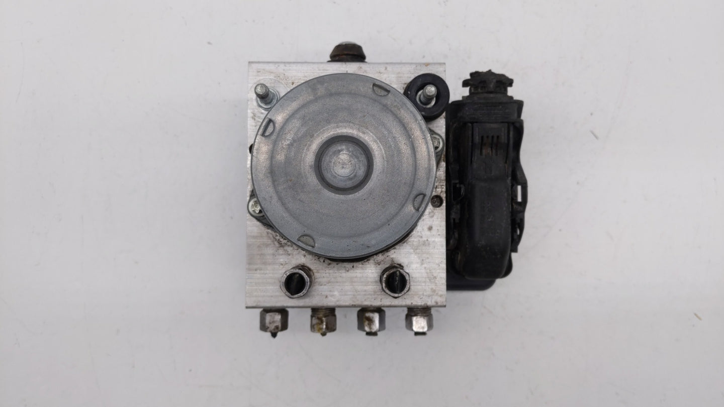 2015-2018 Dodge Grand Caravan ABS Pump Control Module Replacement P/N:P68183803AC 68183803AC Fits Fits 2015 2016 2017 2018 O