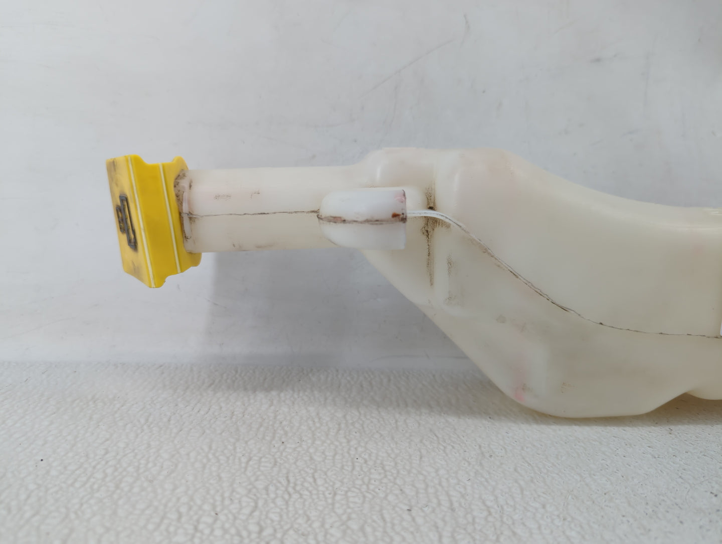 2008 Dodge Grand Caravan Radiator Coolant Overflow Expansion Tank Bottle - Oemusedautoparts1.com