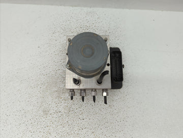 2015-2018 Dodge Grand Caravan ABS Pump Control Module Replacement P/N:68183803AC P68183803AC Fits Fits 2015 2016 2017 2018 OEM Used Auto Parts