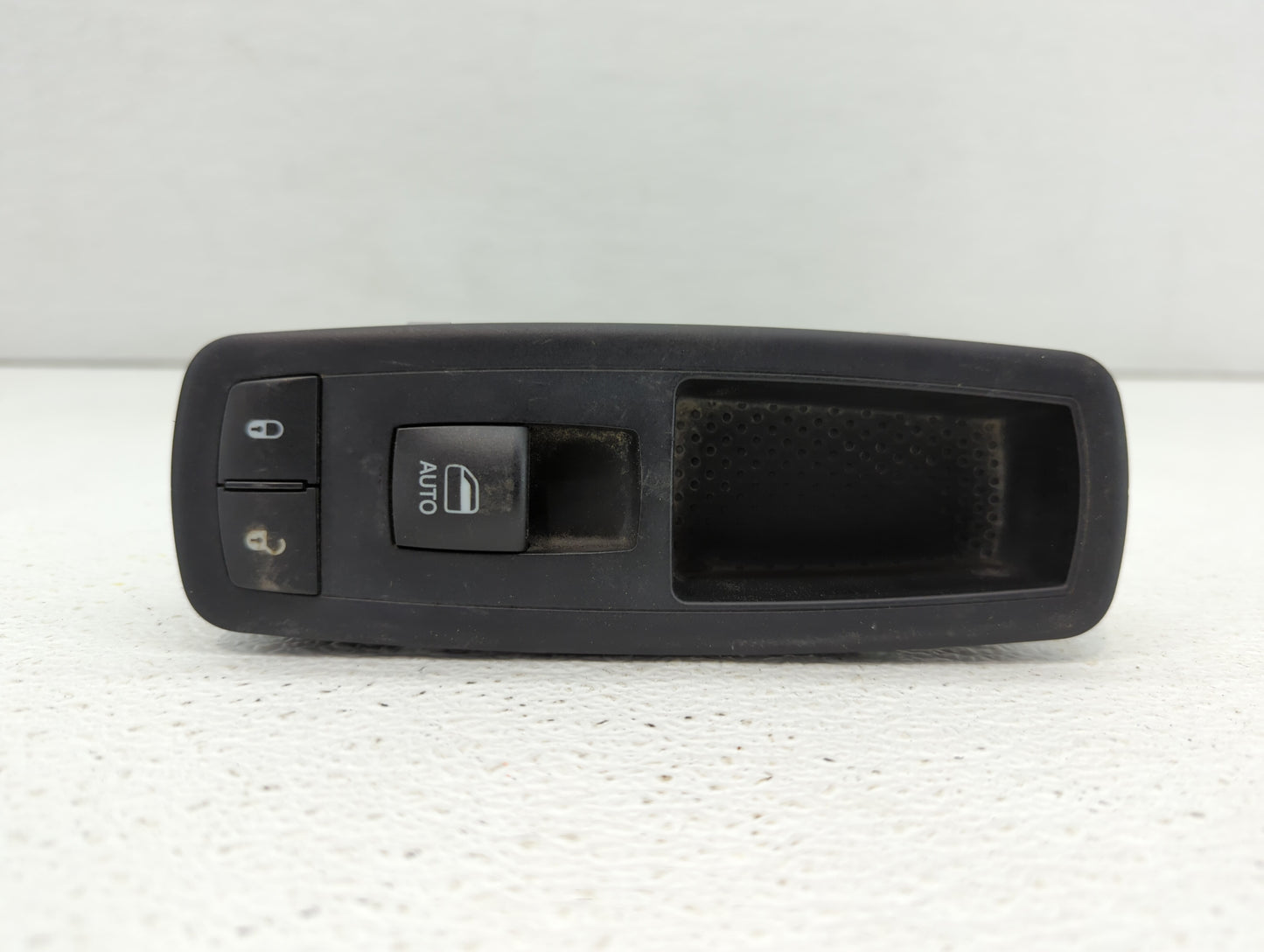 2016 Dodge Grand Caravan Passenger Right Power Window Switch - Oemusedautoparts1.com
