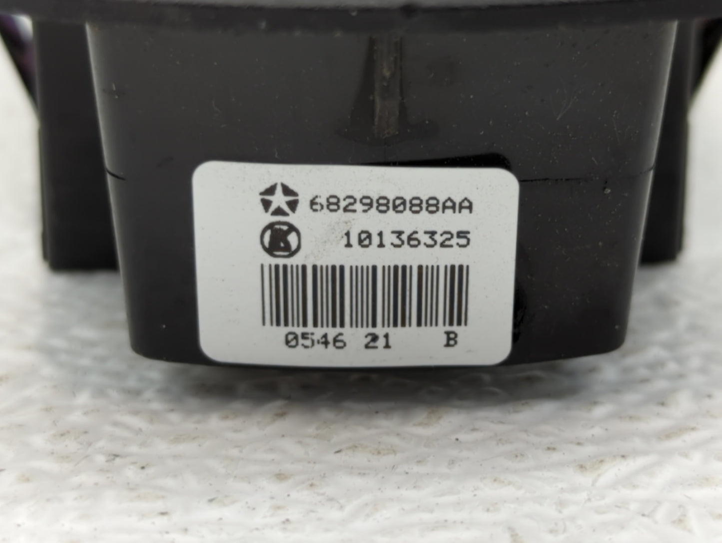 2016 Dodge Grand Caravan Passenger Right Power Window Switch - Oemusedautoparts1.com