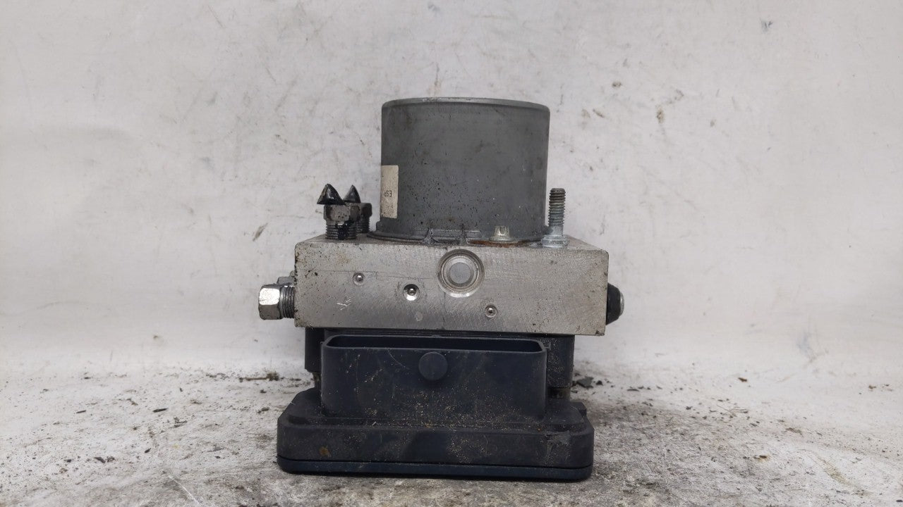 2015-2018 Dodge Grand Caravan ABS Pump Control Module Replacement P/N:P68183803AC Fits Fits 2015 2016 2017 2018 OEM Used Aut