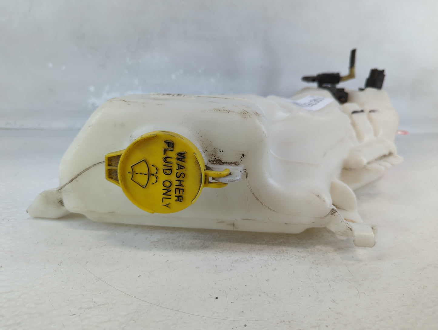 2016 Dodge Journey Windshield Washer Fluid Reservoir Bottle Oem - Oemusedautoparts1.com