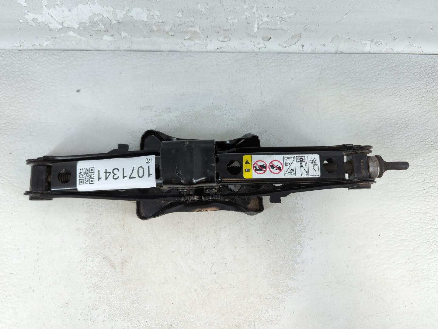 2016 Dodge Journey Spare Scissor Car Jack - Oemusedautoparts1.com