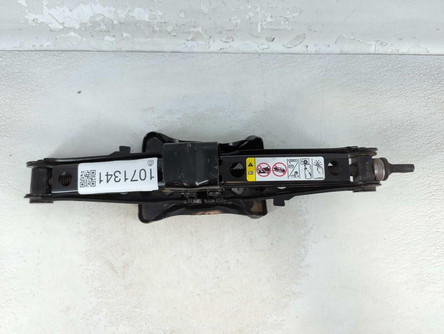 2016 Dodge Journey Spare Scissor Car Jack - Oemusedautoparts1.com