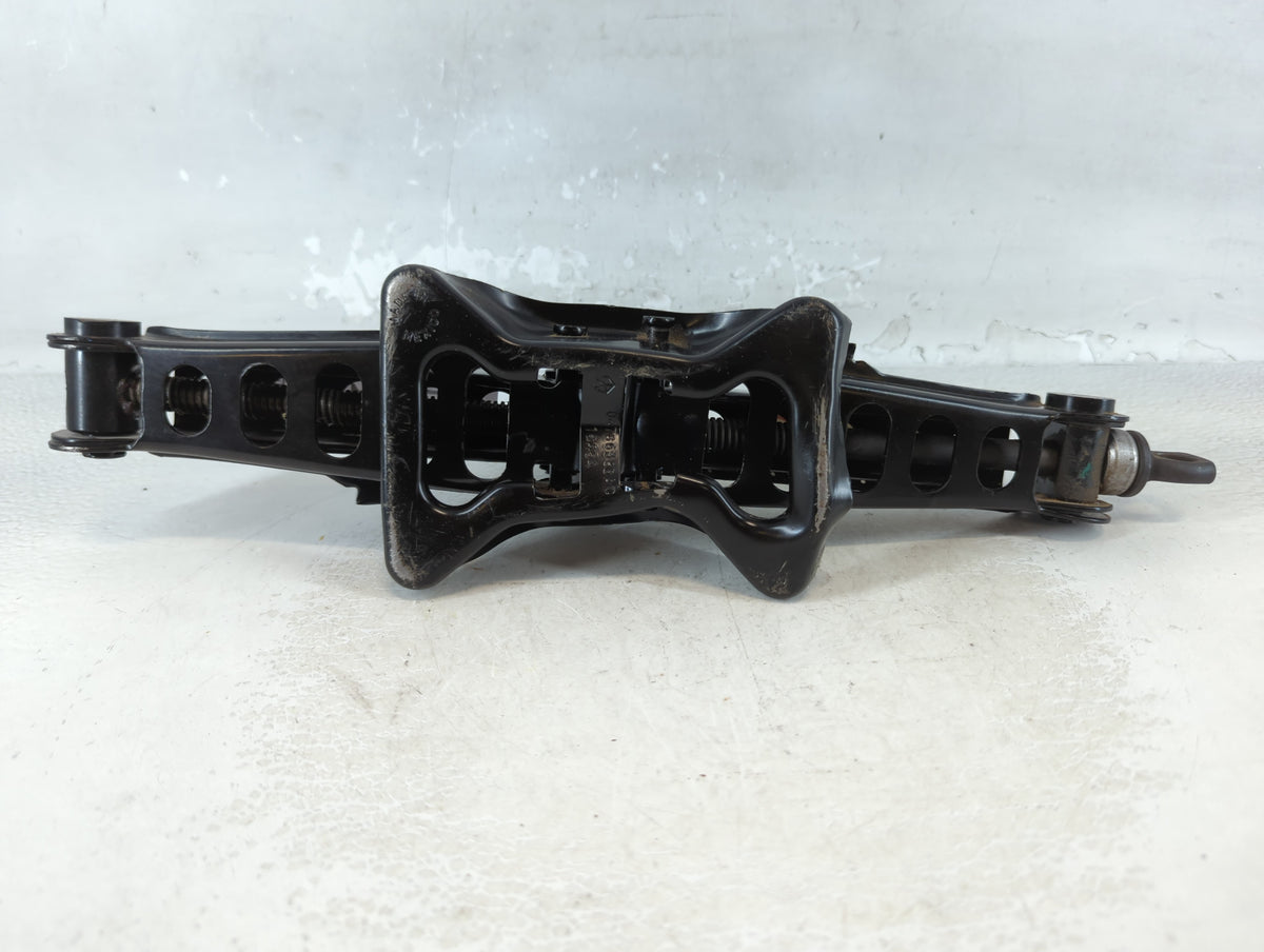 2016 Dodge Journey Spare Scissor Car Jack 1071341 - Oemusedautoparts1.com