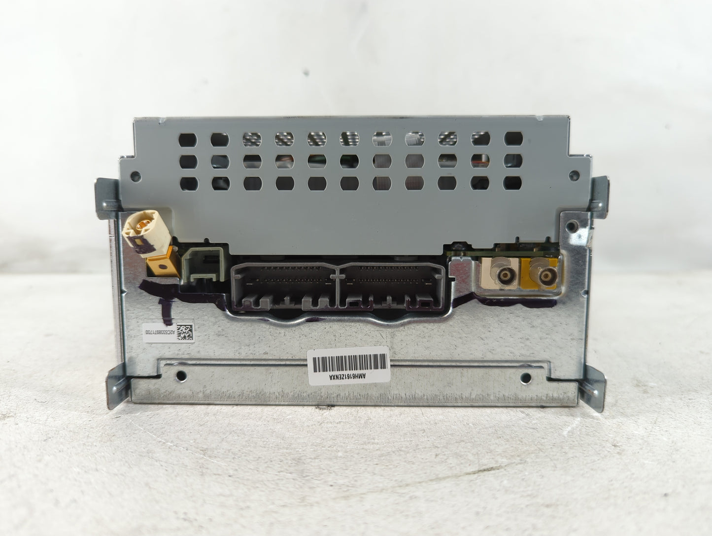 2018-2020 Dodge Journey Radio AM FM Cd Player Receiver Replacement P/N:P68209665AE Fits Fits 2018 2019 2020 OEM Used Auto Pa