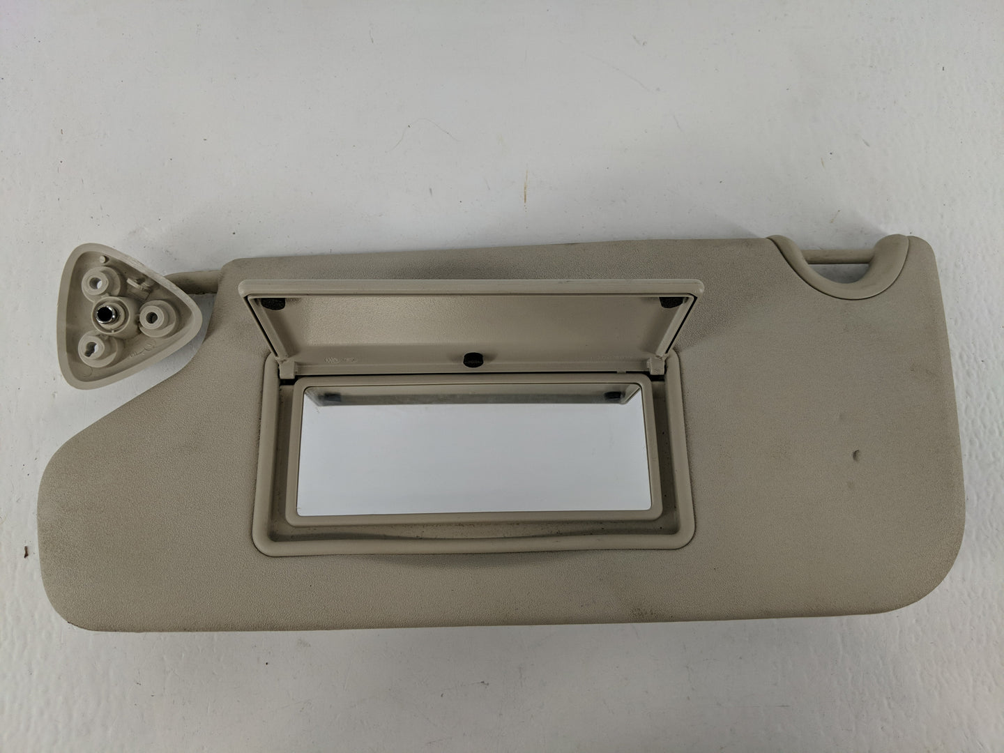 2016 Dodge Journey Sun Visor Shade Replacement Driver Left Mirror Fits OEM Used Auto Parts - Oemusedautoparts1.com