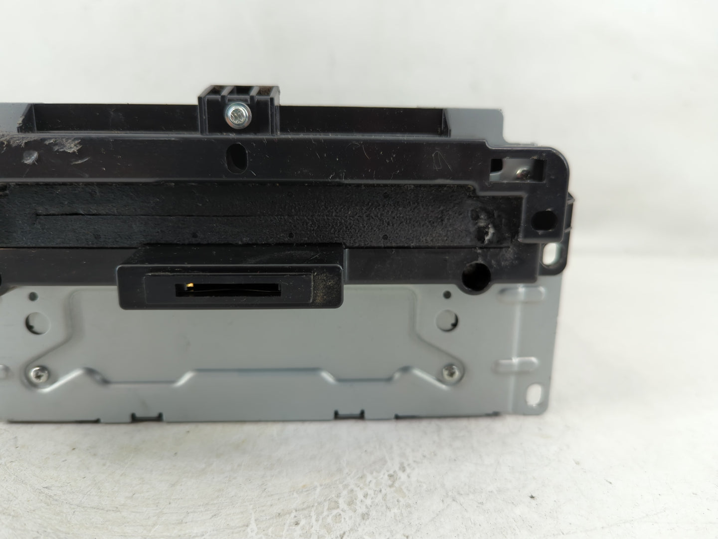 2018-2020 Dodge Journey Radio AM FM Cd Player Receiver Replacement P/N:P68283415AB Fits Fits 2018 2019 2020 OEM Used Auto Pa
