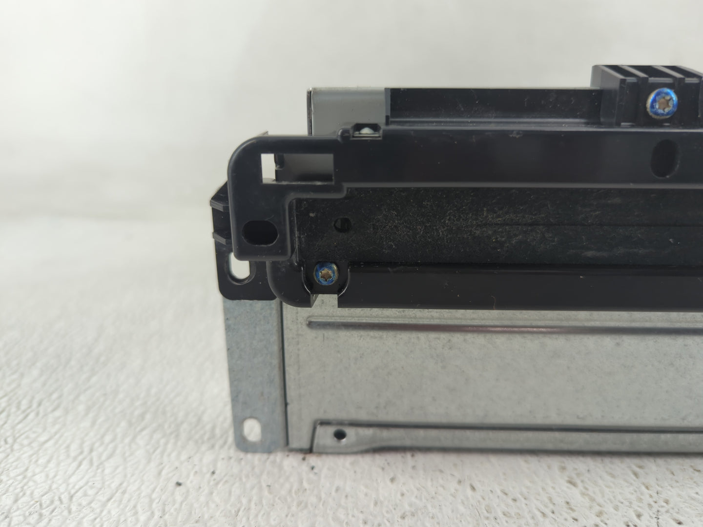 2018-2020 Dodge Journey Radio AM FM Cd Player Receiver Replacement P/N:P68209665AE Fits Fits 2018 2019 2020 OEM Used Auto Pa