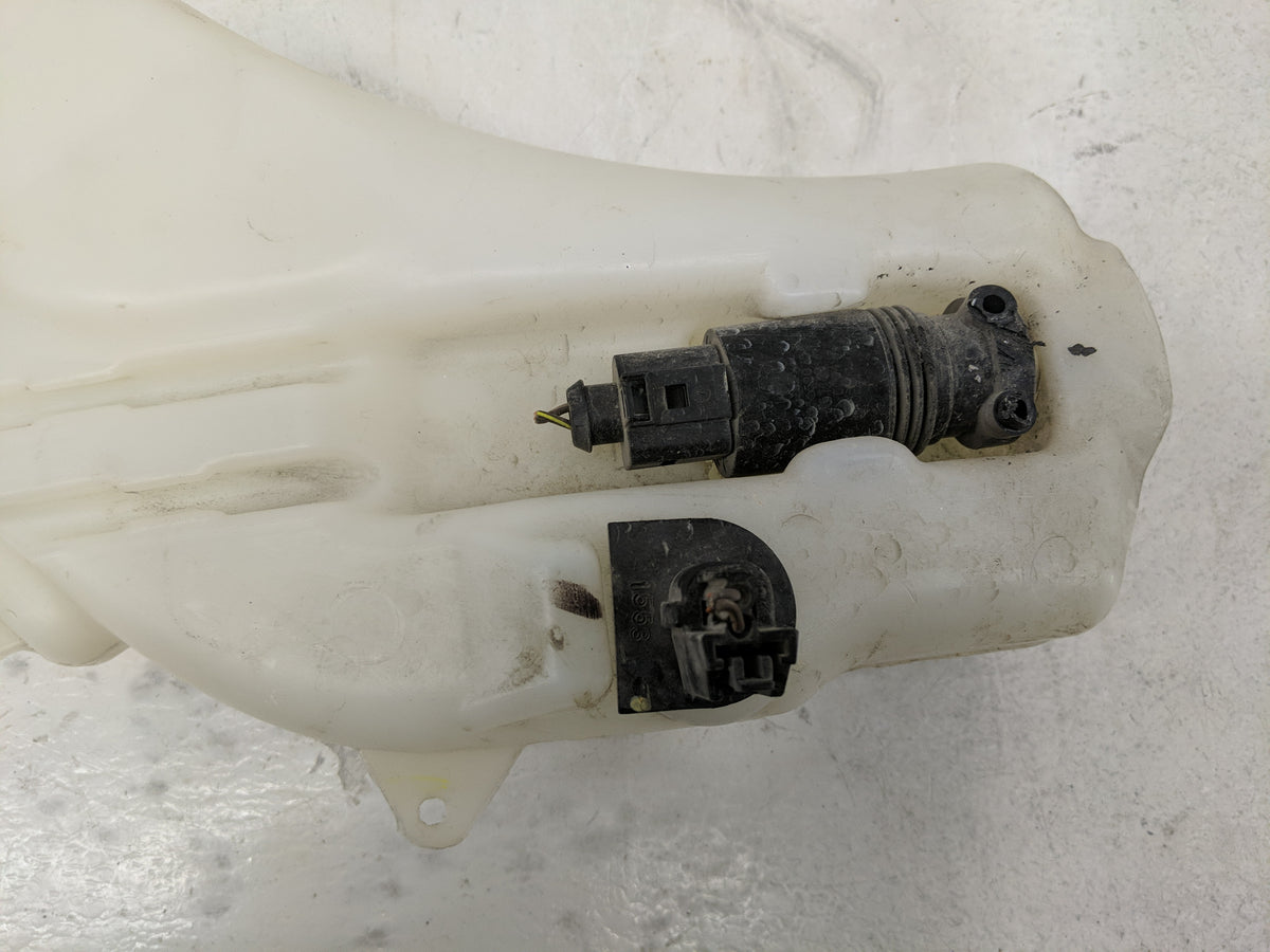 2016 Dodge Journey Windshield Washer Fluid Reservoir Bottle 1241180 - Oemusedautoparts1.com