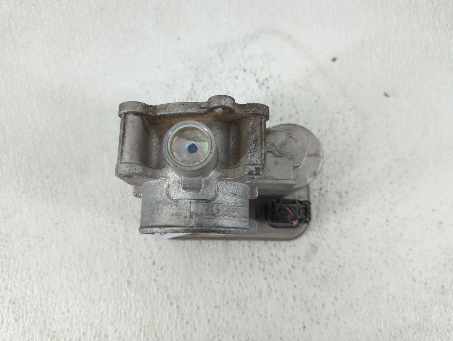 2009-2018 Dodge Journey Throttle Body Fits Fits 2007 2008 2009 2010 2011 2012 2013 2014 2015 2016 2017 2018 OEM Used Auto Pa