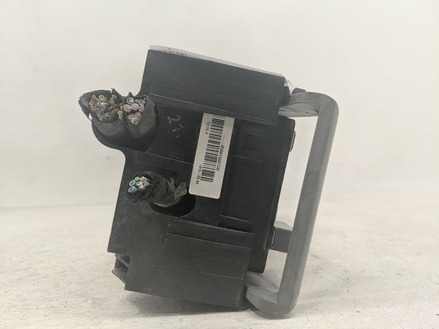 2016 Dodge Journey Fusebox Fuse Box Panel Relay Module P/N:P68143317AF Fits OEM Used Auto Parts - Oemusedautoparts1.com