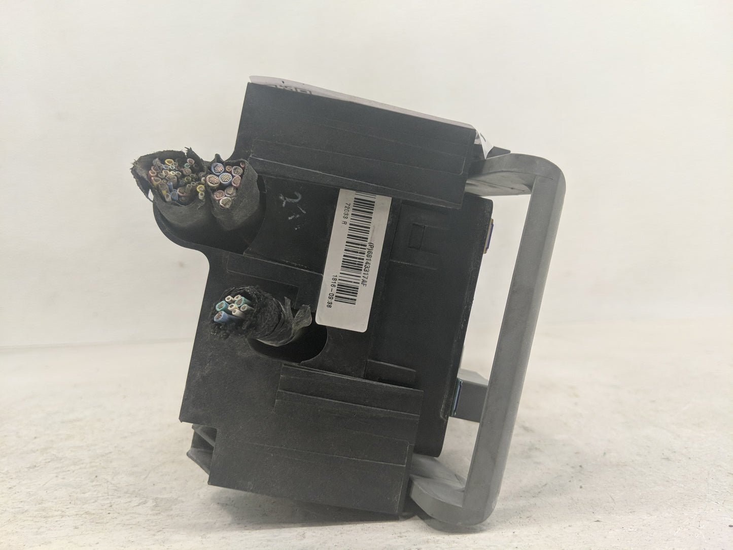 2016 Dodge Journey Fusebox Fuse Box Panel Relay Module P/N:P68143317AF Fits OEM Used Auto Parts - Oemusedautoparts1.com