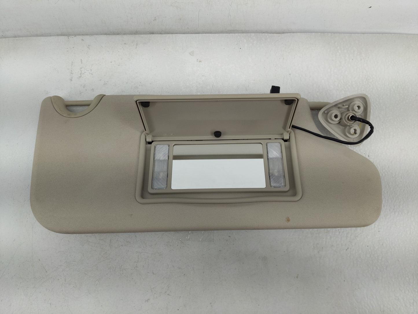 2011-2020 Dodge Journey Sun Visor Shade Replacement Passenger Right Mirror Fits OEM Used Auto Parts - Oemusedautoparts1.com