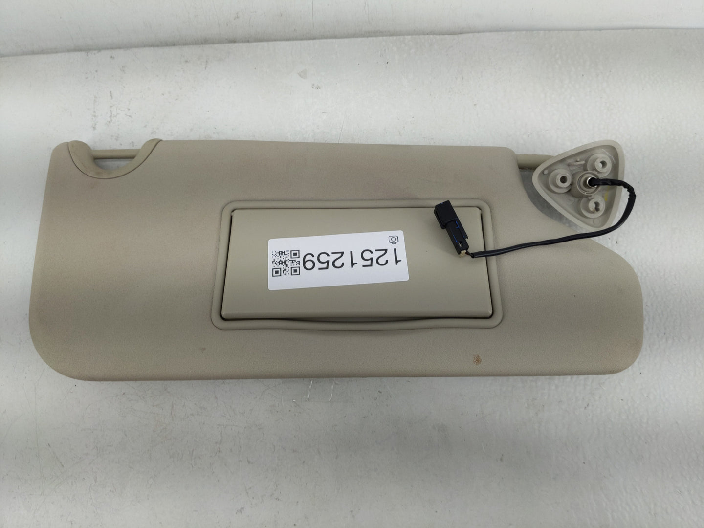 2011-2020 Dodge Journey Sun Visor Shade Replacement Passenger Right Mirror Fits OEM Used Auto Parts - Oemusedautoparts1.com