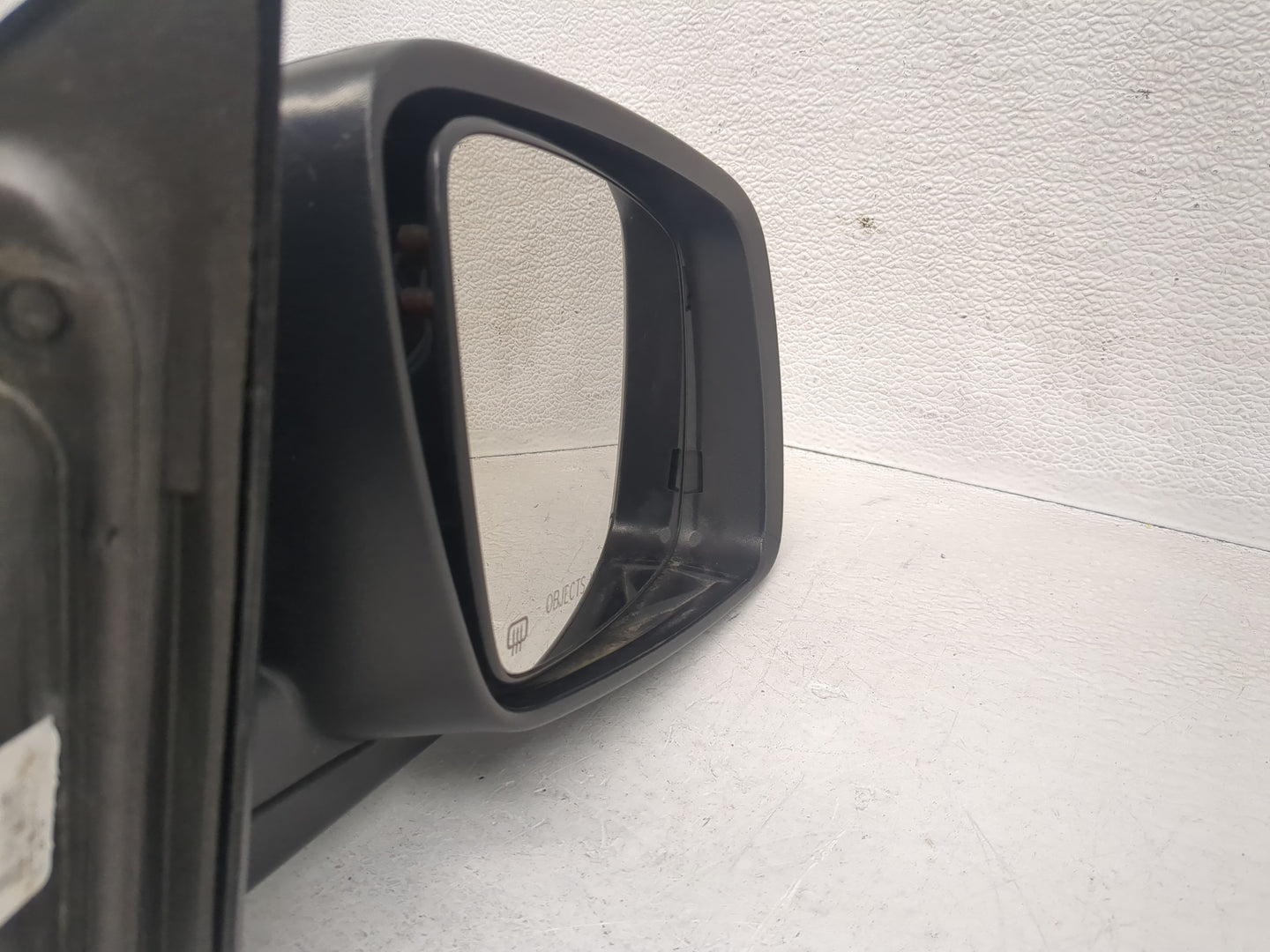 2016 Dodge Journey Side Mirror Replacement Passenger Right View Door Mirror Fits OEM Used Auto Parts - Oemusedautoparts1.com