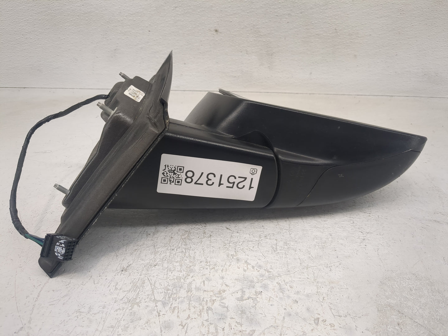 2016 Dodge Journey Side Mirror Replacement Passenger Right View Door Mirror Fits OEM Used Auto Parts - Oemusedautoparts1.com