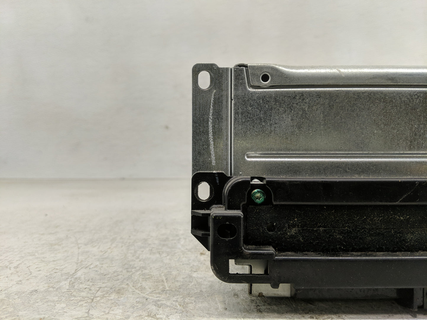 2016 Dodge Journey Radio AM FM Cd Player Receiver Replacement P/N:P6820966AE Fits OEM Used Auto Parts - Oemusedautoparts1.co