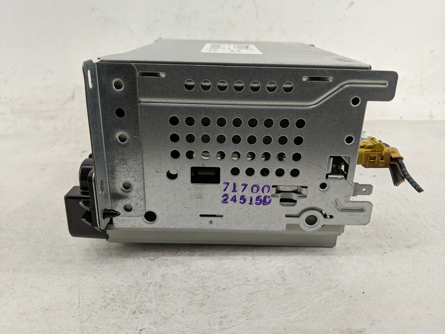 2016 Dodge Journey Radio AM FM Cd Player Receiver Replacement P/N:P68209665AD P6820966AE Fits OEM Used Auto Parts - Oemuseda
