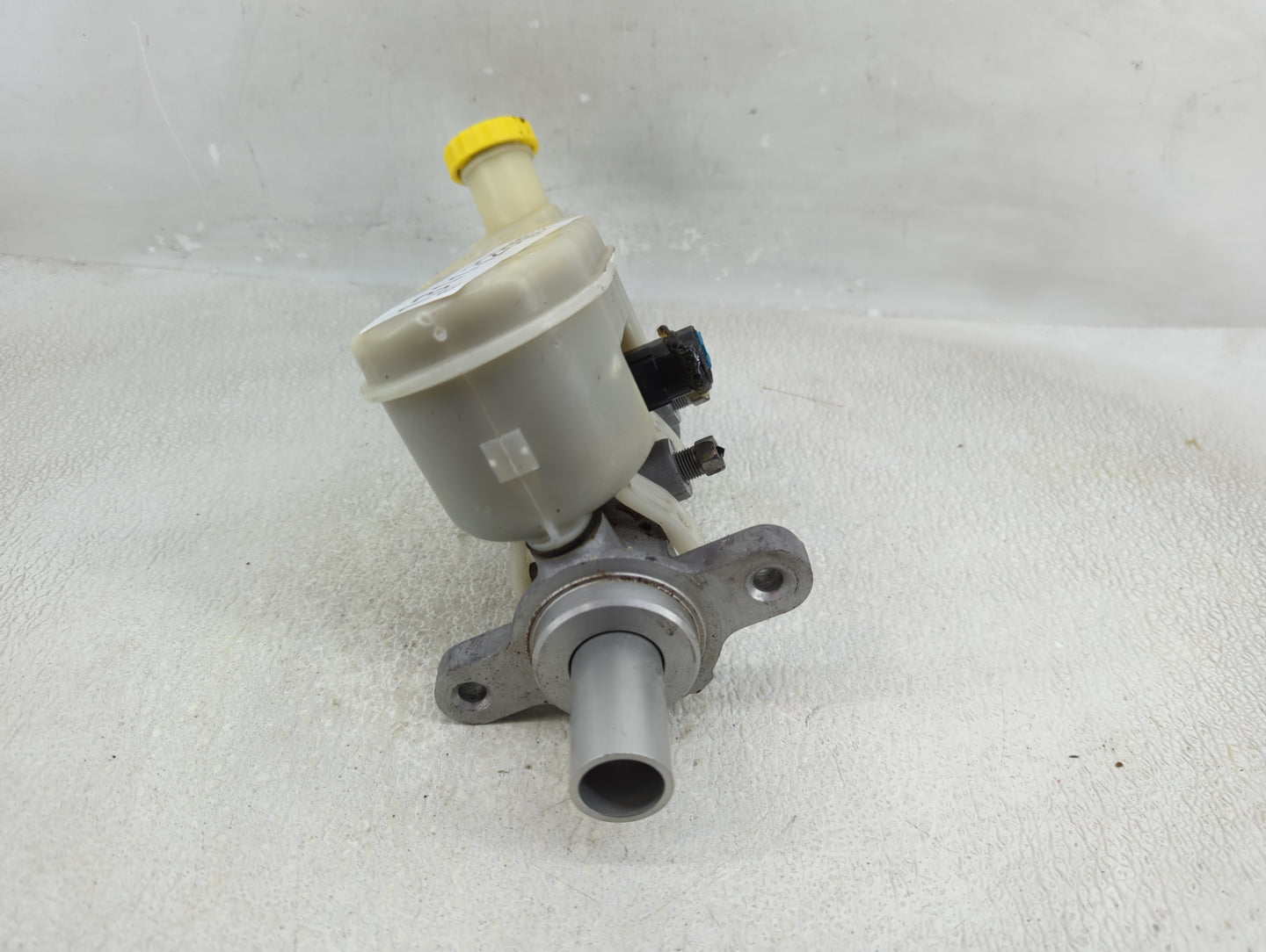 2016 Dodge Journey Brake Master Cylinder - Oemusedautoparts1.com