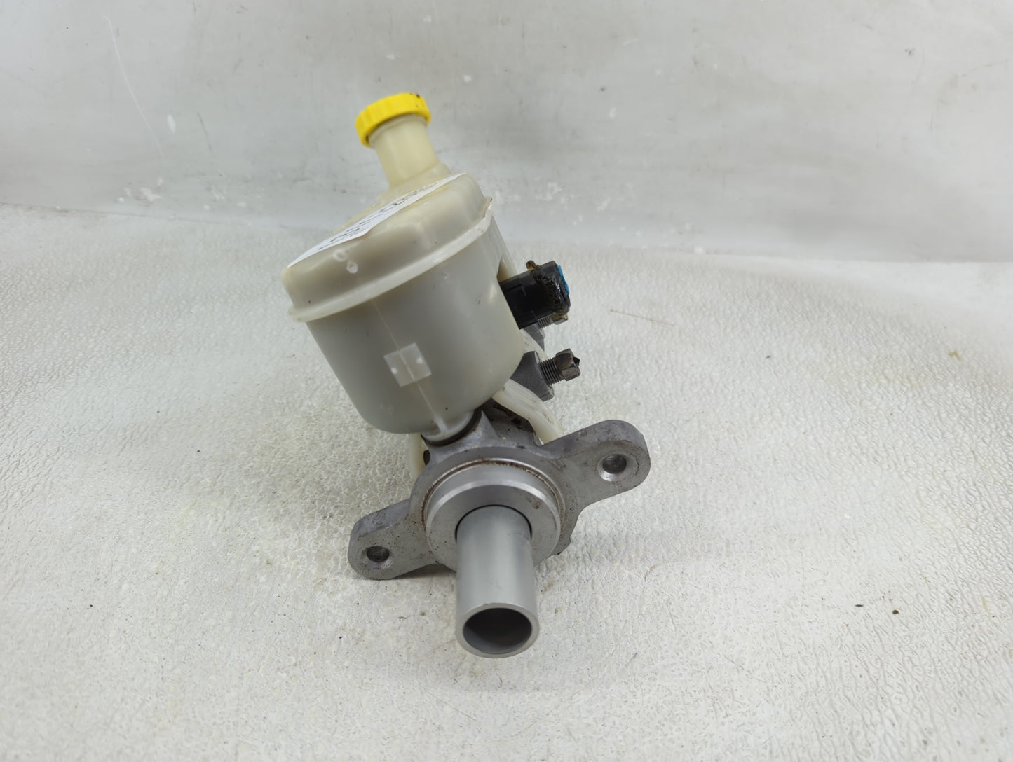 2016 Dodge Journey Brake Master Cylinder - Oemusedautoparts1.com