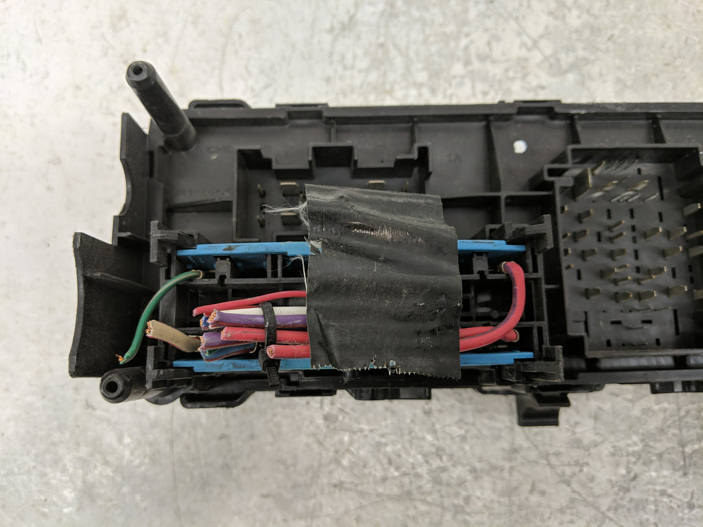 2016 Dodge Journey Fusebox Fuse Box Panel Relay Module P/N:68143314 Fits OEM Used Auto Parts - Oemusedautoparts1.com