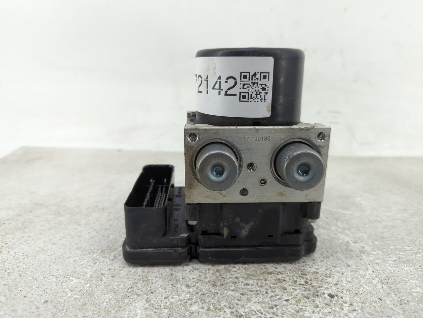 2016 Dodge Journey ABS Pump Control Module Replacement P/N:P68272500AC Fits OEM Used Auto Parts - Oemusedautoparts1.com