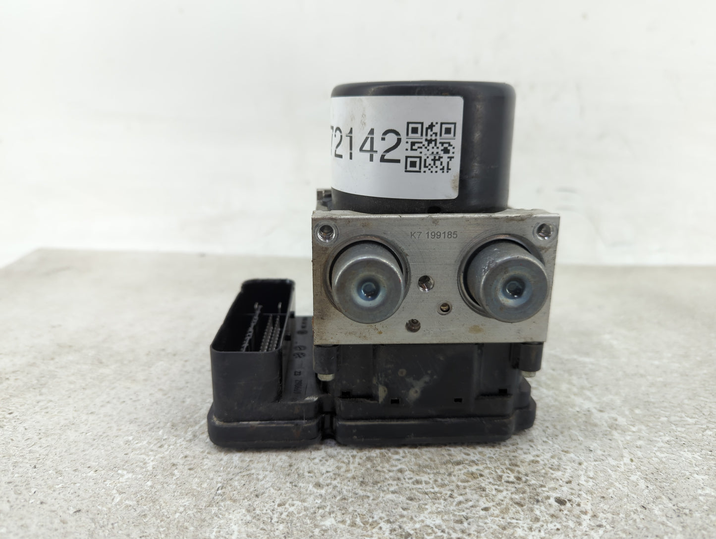 2016 Dodge Journey ABS Pump Control Module Replacement P/N:P68272500AC Fits OEM Used Auto Parts - Oemusedautoparts1.com