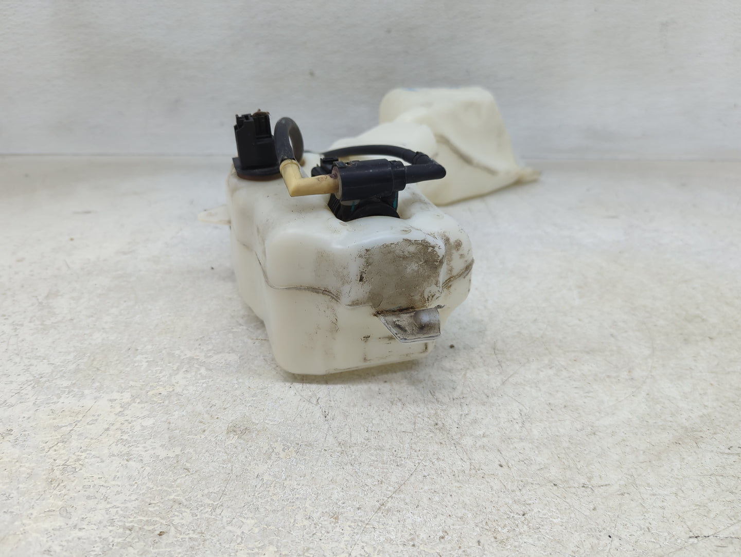 2009-2019 Dodge Journey Radiator Coolant Overflow Expansion Tank Bottle - Oemusedautoparts1.com