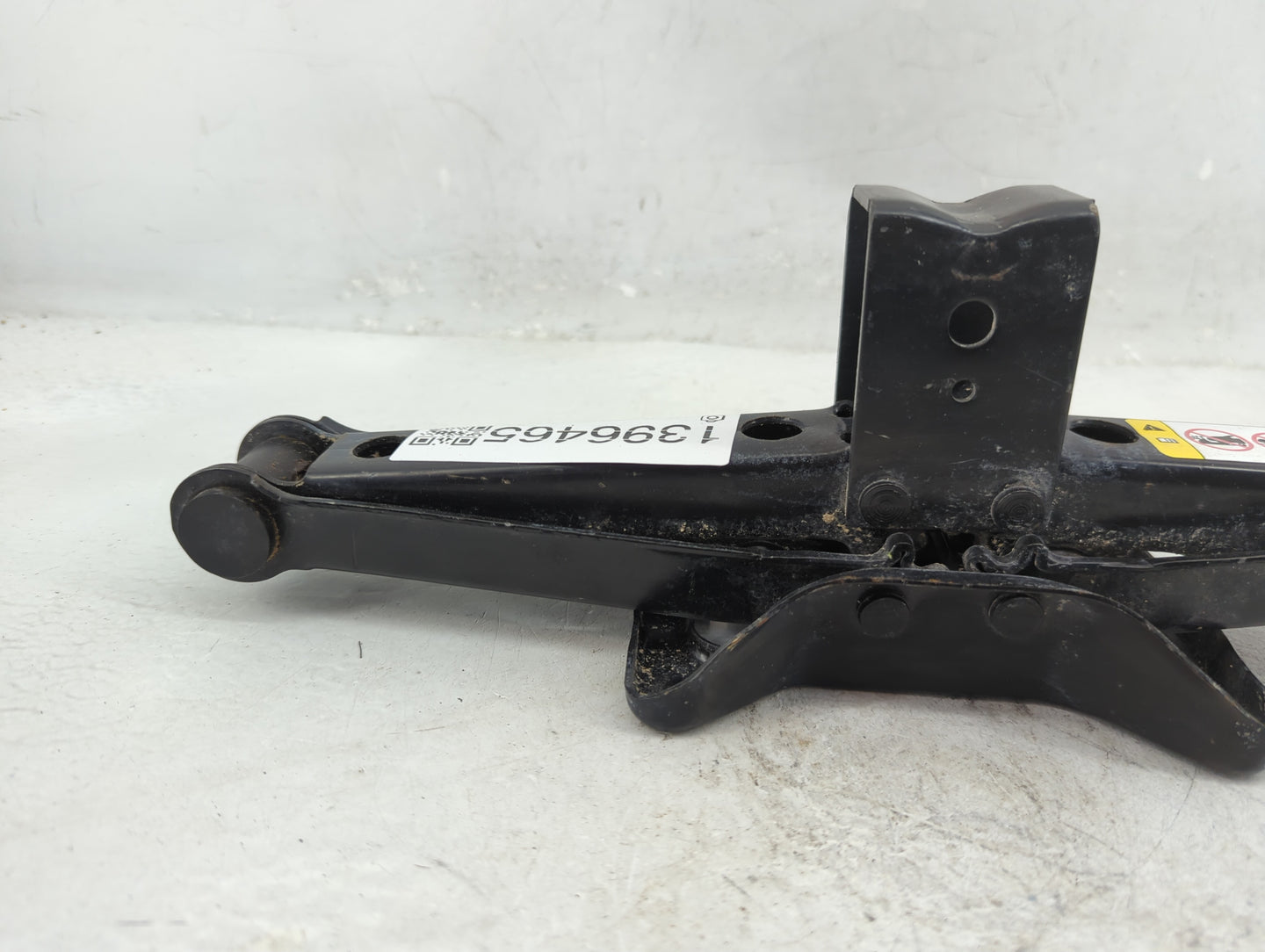 2016 Dodge Journey Spare Scissor Car Jack 1396465 - Oemusedautoparts1.com