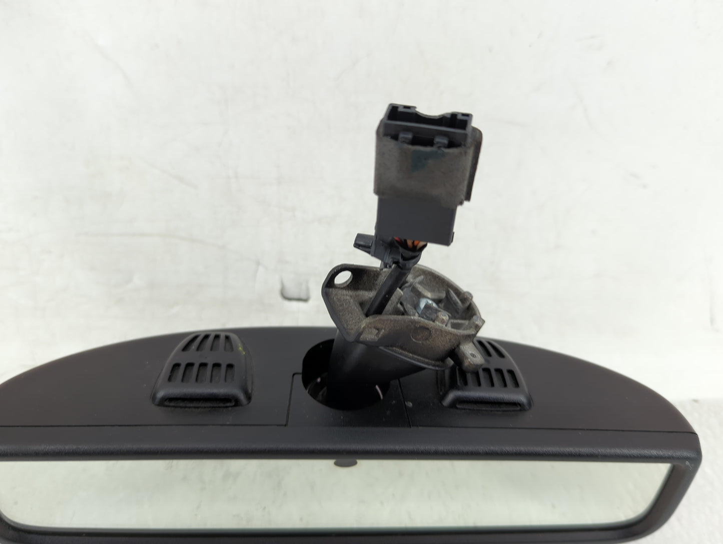 2016 Dodge Journey Interior Rear View Mirror Replacement OEM P/N:57010495AB Fits OEM Used Auto Parts - Oemusedautoparts1.com