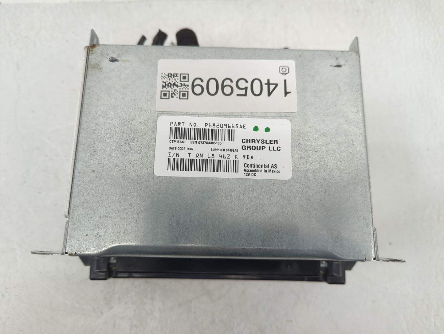 2018-2020 Dodge Journey Radio AM FM Cd Player Receiver Replacement P/N:P68209665AE Fits Fits 2018 2019 2020 OEM Used Auto Pa