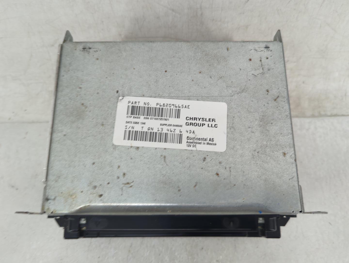 2018-2020 Dodge Journey Radio AM FM Cd Player Receiver Replacement P/N:68209665AE Fits Fits 2018 2019 2020 OEM Used Auto Par
