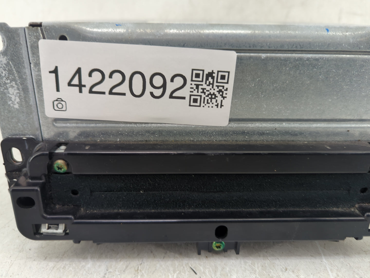 2016 Dodge Journey Radio AM FM Cd Player Receiver Replacement P/N:P68209666AA P68209665AD Fits OEM Used Auto Parts - Oemused