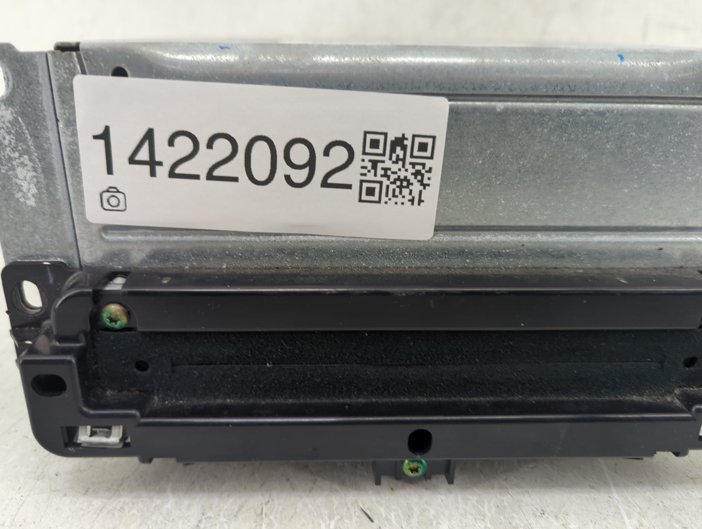 2016 Dodge Journey Radio AM FM Cd Player Receiver Replacement P/N:P68209666AA P68209665AD Fits OEM Used Auto Parts - Oemused