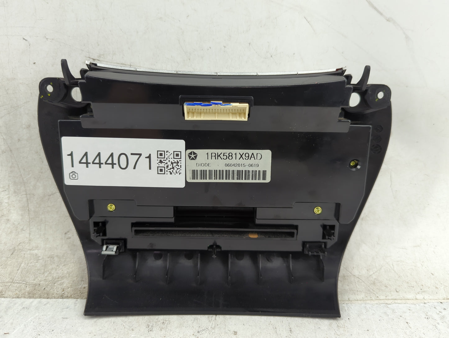 2011-2017 Dodge Journey Climate Control Module Temperature AC/Heater Replacement P/N:1RK581X9AD Fits OEM Used Auto Parts - O