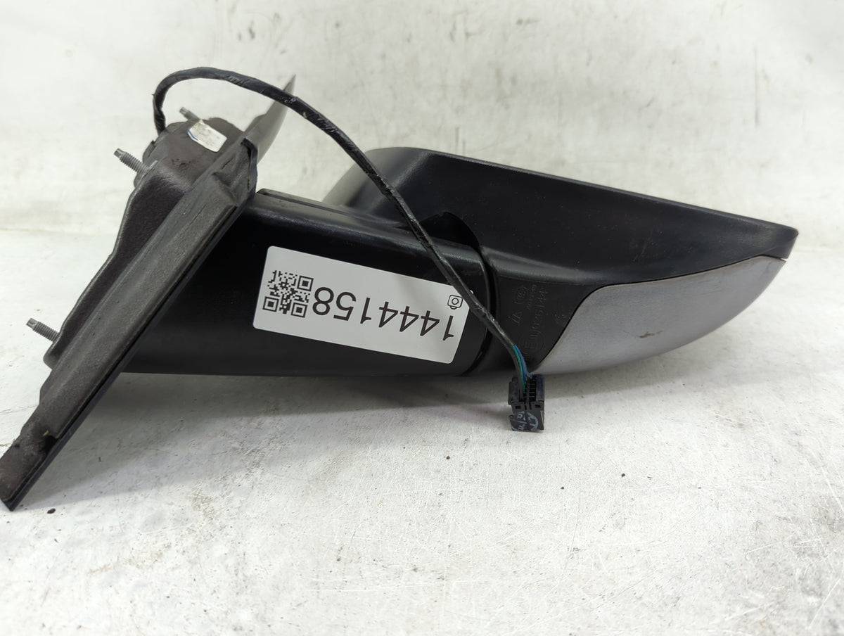 2016-2017 Dodge Journey Passenger Side View Mirror - Right Door Mirror OEM Used - Oemusedautoparts1.com