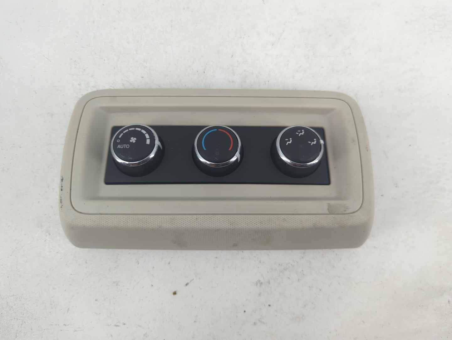 2016 Dodge Journey Climate Control Module Temperature AC/Heater Replacement P/N:L0051508 Fits OEM Used Auto Parts - Oemuseda
